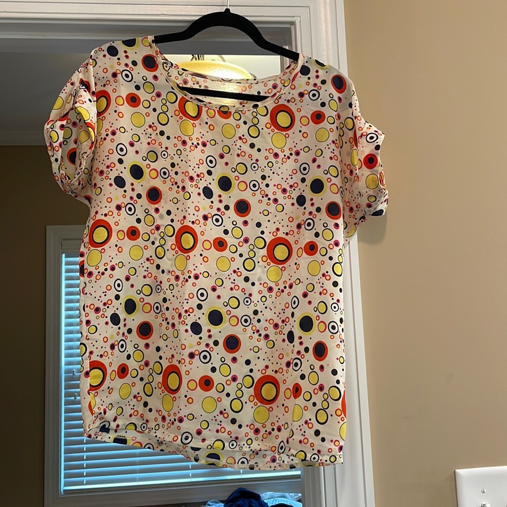 Women’s short sleeve top